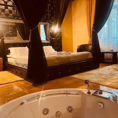 Cetate Apartment *