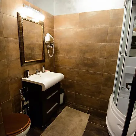 Cetate Apartment