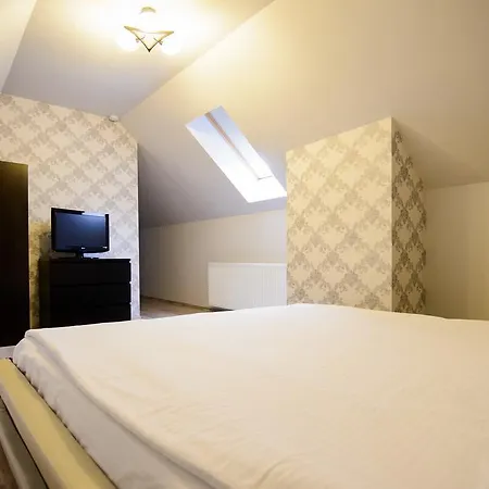Apartament Cetate *